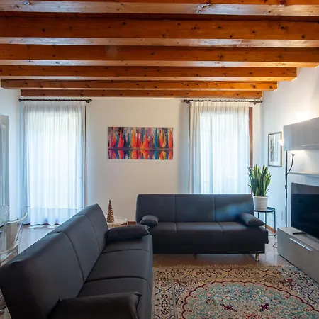 La Promenade Apartment *