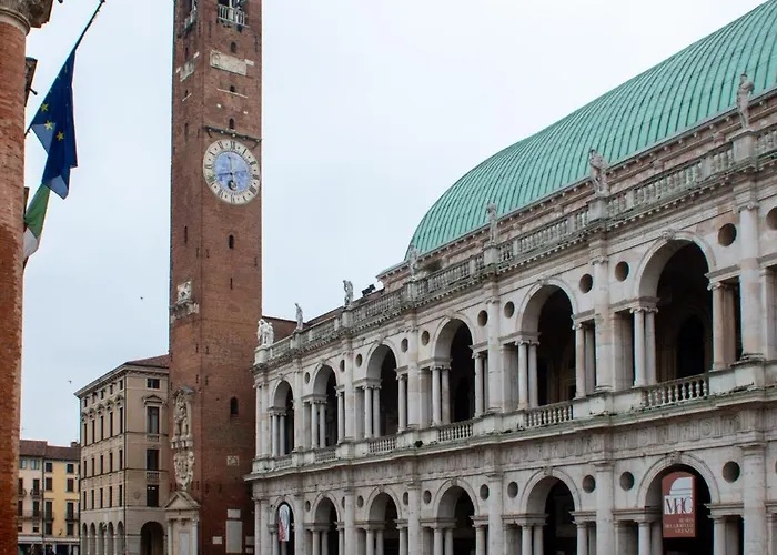 La Promenade Apartment